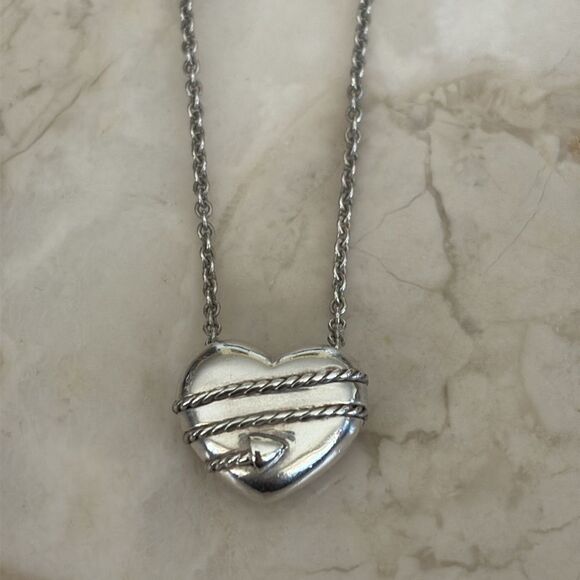 Tiffany & Co. Vintage Heart & Arrow Wrapped 925 Sterling Silver Pendant Necklace - Picture 3 of 8